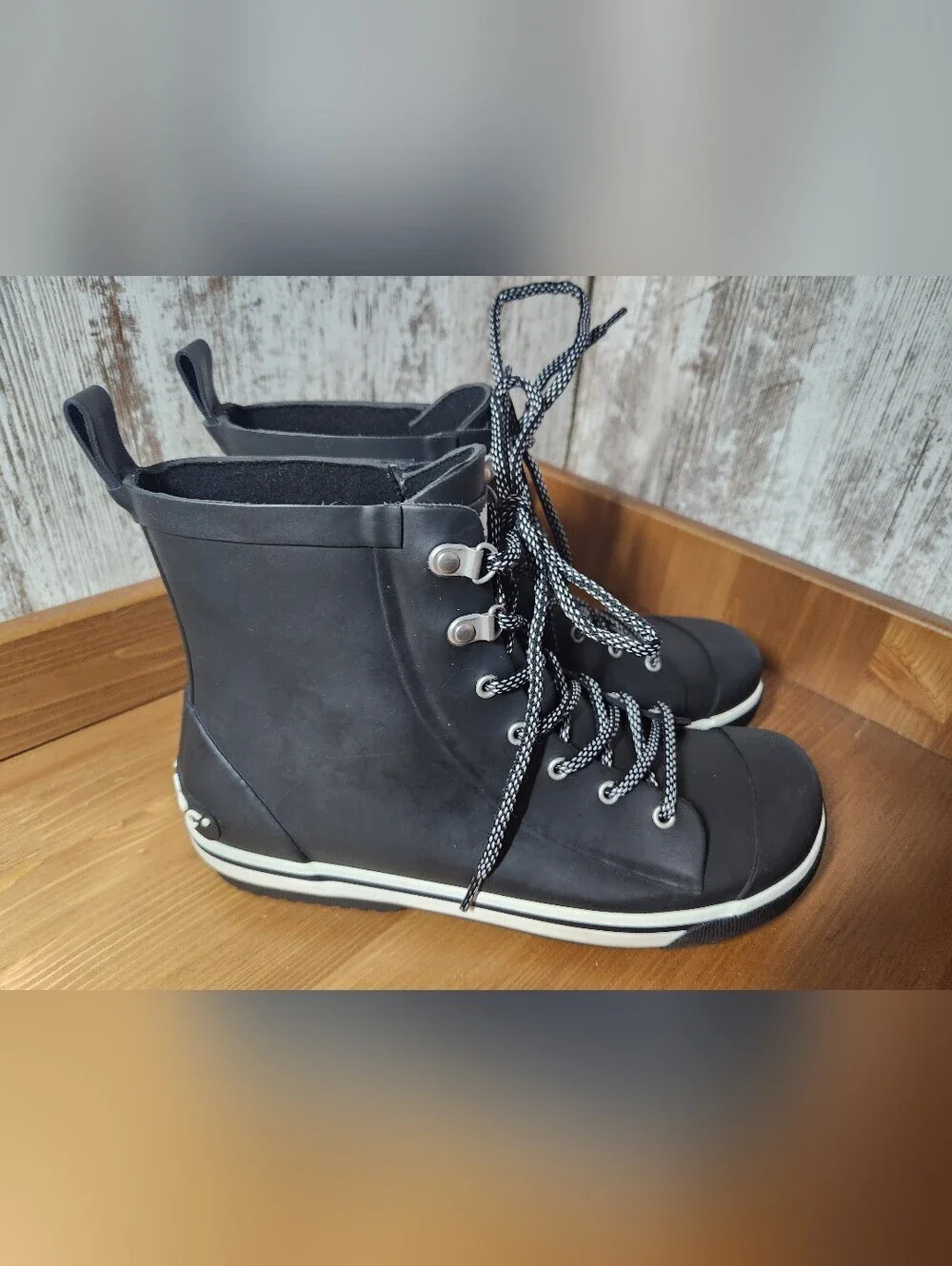 Rocket Dog Rainy Day Rain Boots Black High-Top Lace-Up White Trim Top Size 9.5